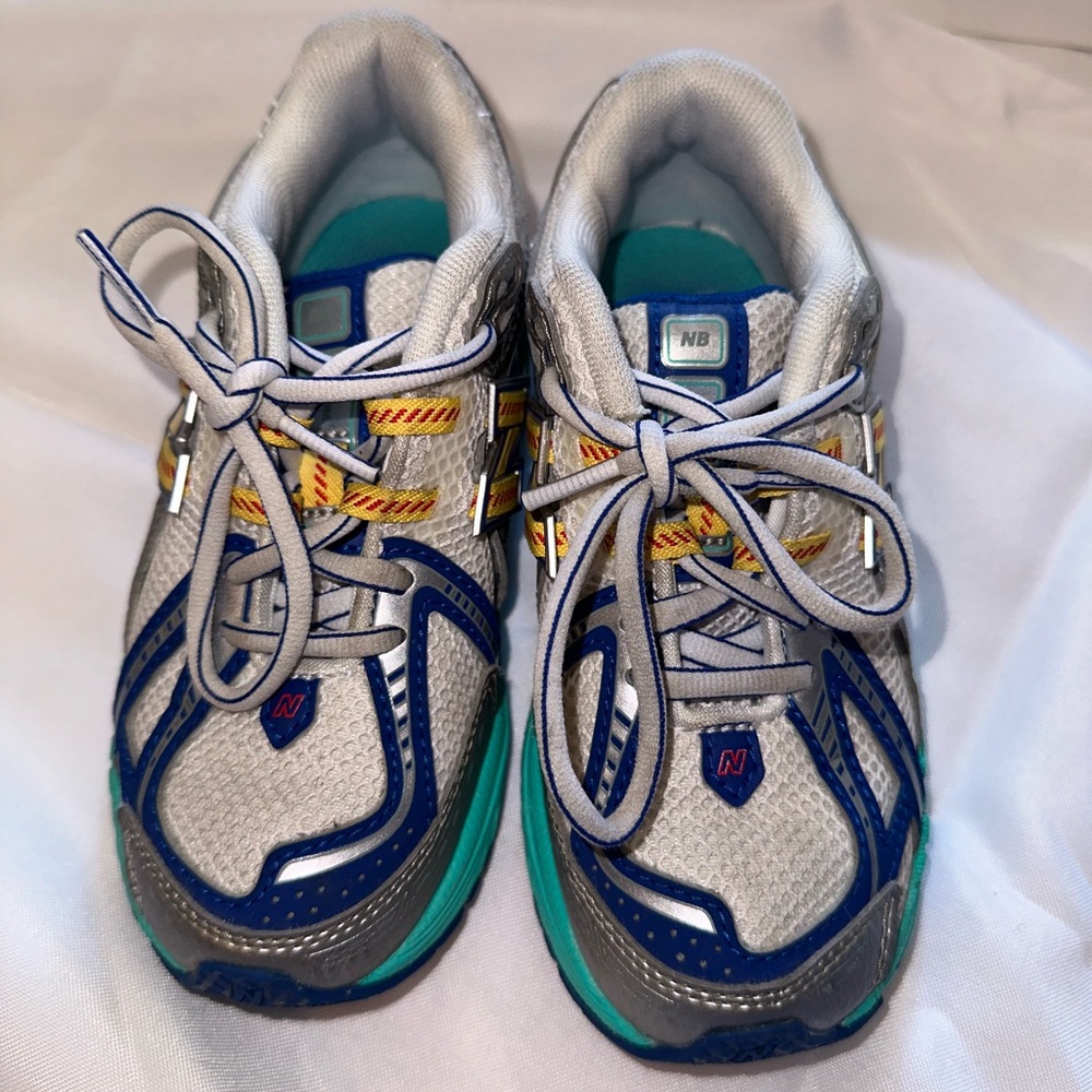 New Balance Silver and Blue Running Shoes sz 12C